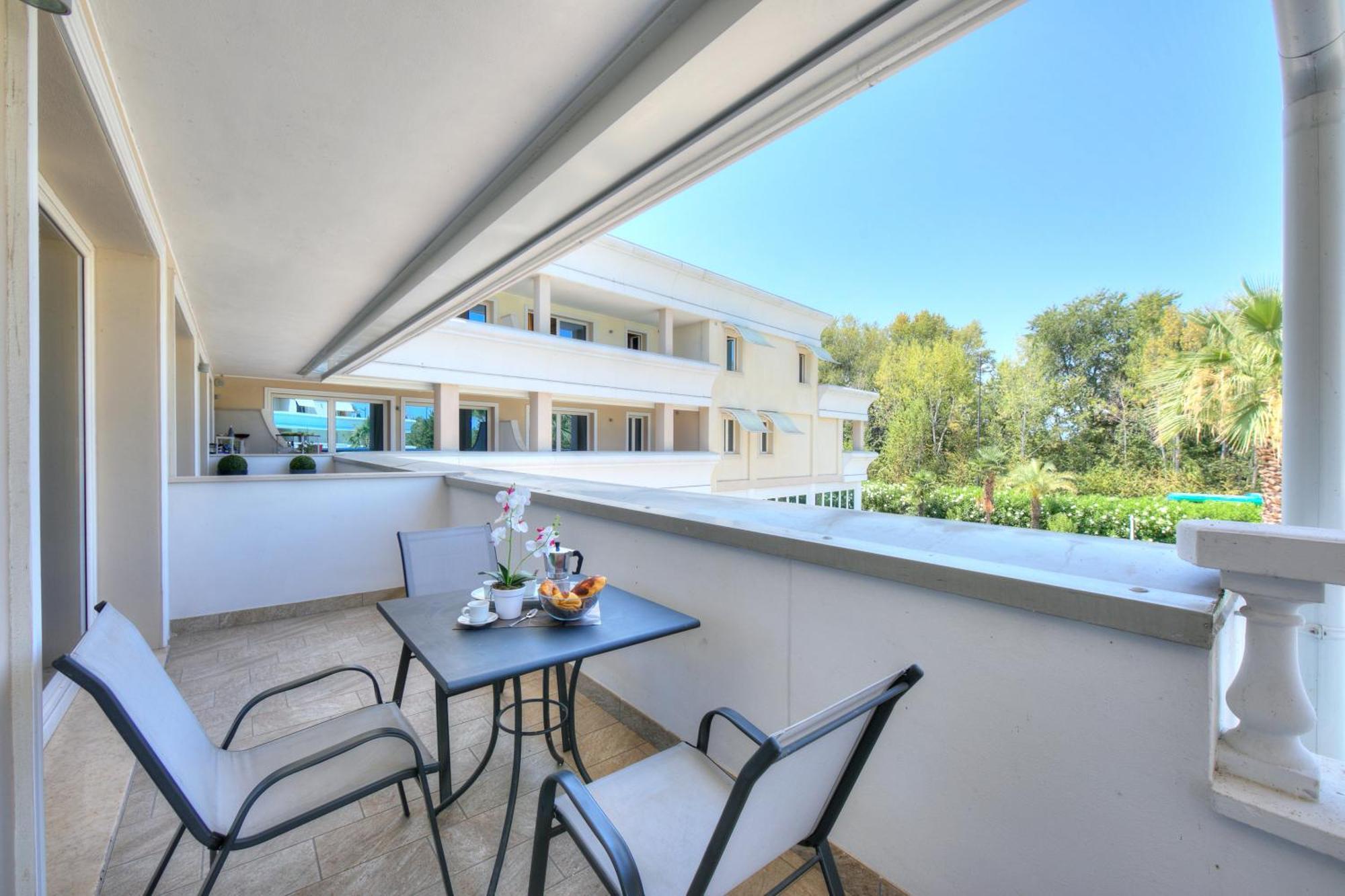 Rivoltella Apt With Pool 600M From Lake - Happy Rentals Desenzano del Garda Exteriér fotografie